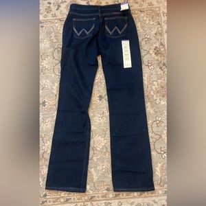 Women’s Wrangler Q- Baby’s Jeans 5/6 X 34